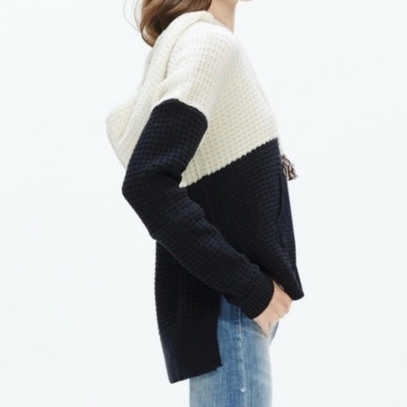 Madewell Tassel Hoodie - Picture 2 of 6